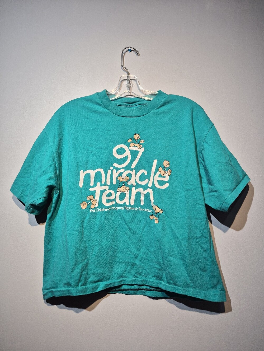 Vintage 1997 Miracle Team SHORT  Graphic T-Shirt | Size Medium